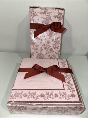 LAURA ASHLEY pink burgundy toile floral 40 x 2 Square & Guest Napkins in a Box